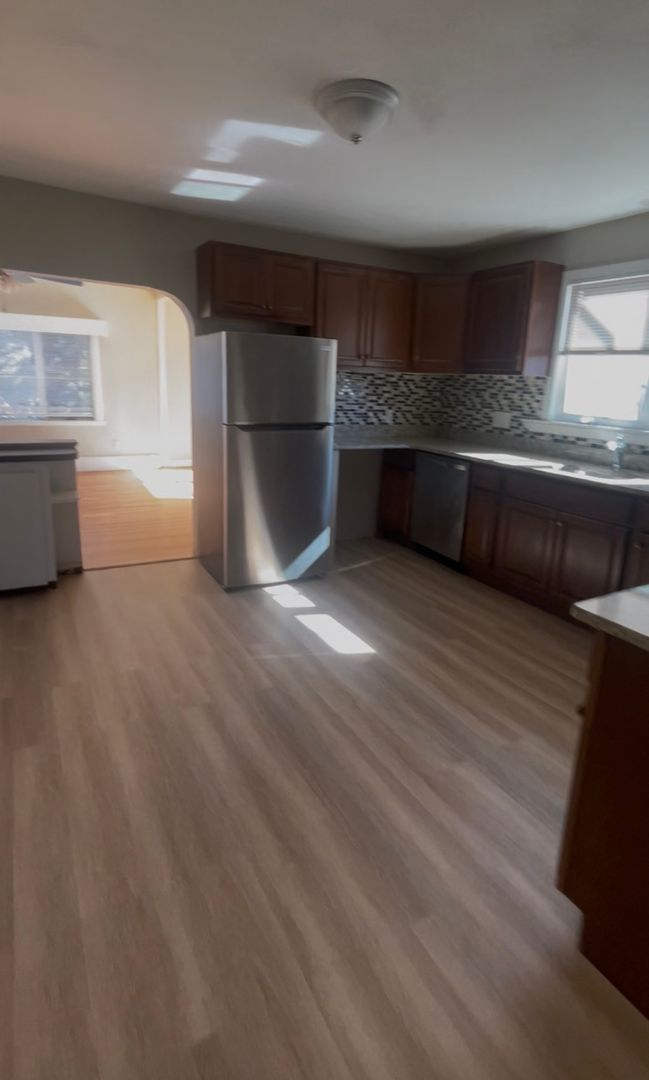 Cambridge Apartment: 296 & 298 Hurley Street