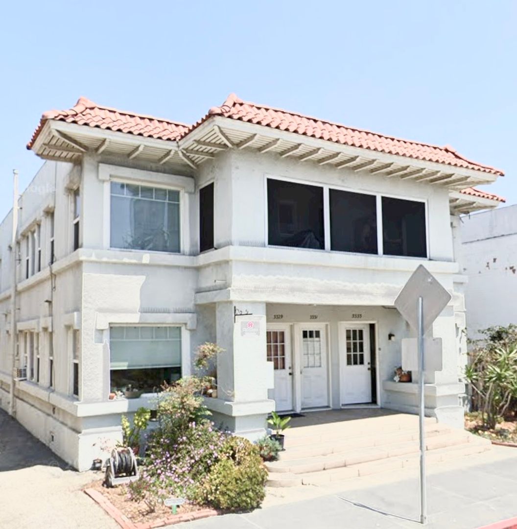 LONG BEACH Apartment: 3327 E BROADWAY