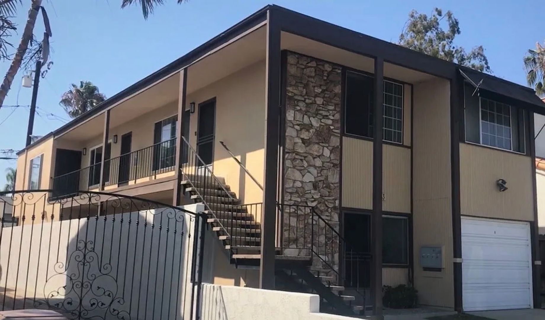 LONG BEACH Apartment: 233 ARGONNE AVE