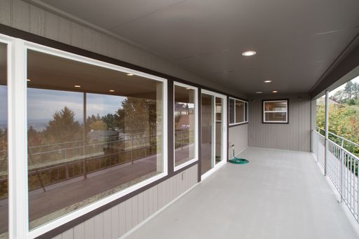 Council Crest Executive Home with Unmatched Portland Skyline Views – photo 1