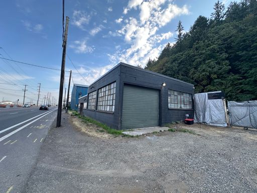 Listing photo thumbnail