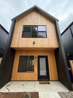 Brand New Construction in the Heart of NE Portland! – photo 1