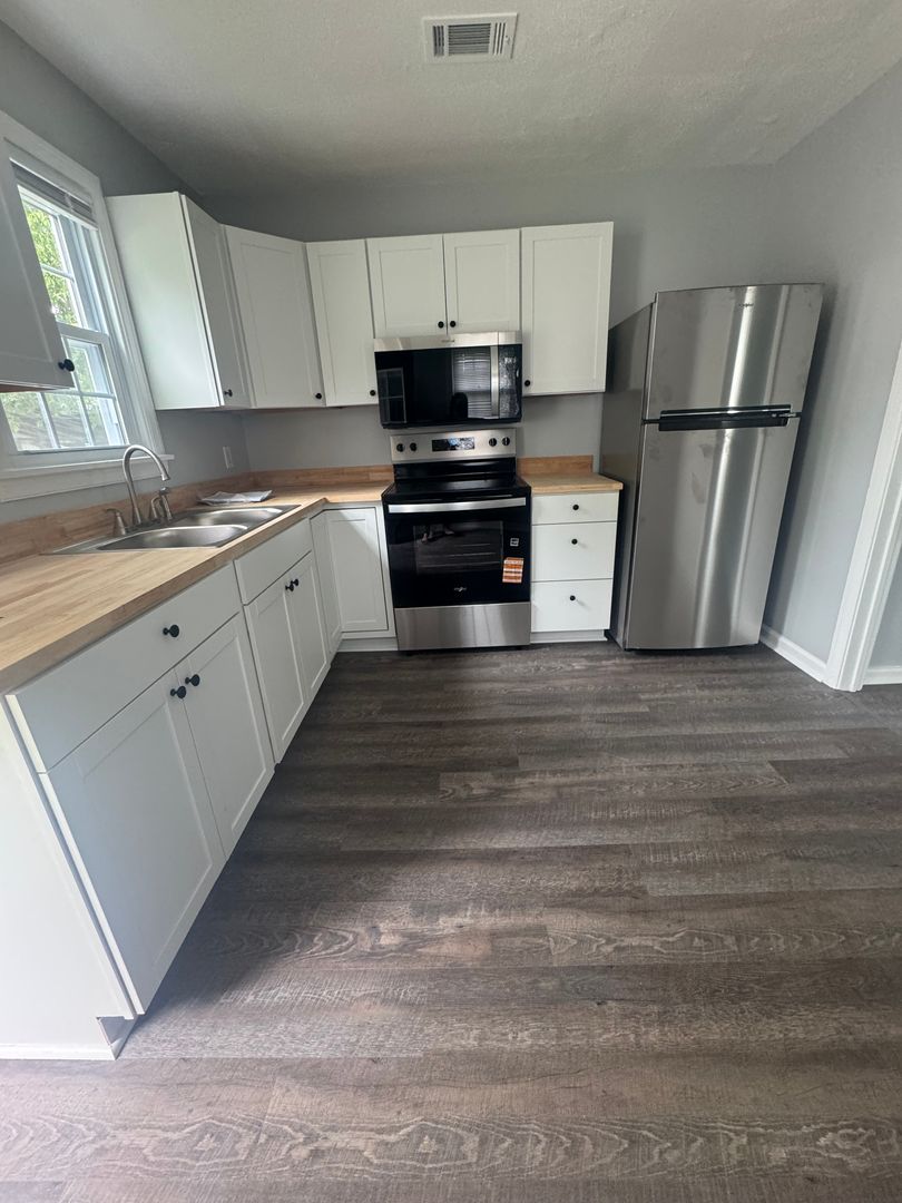 North Augusta House: 127 Meridian Ave