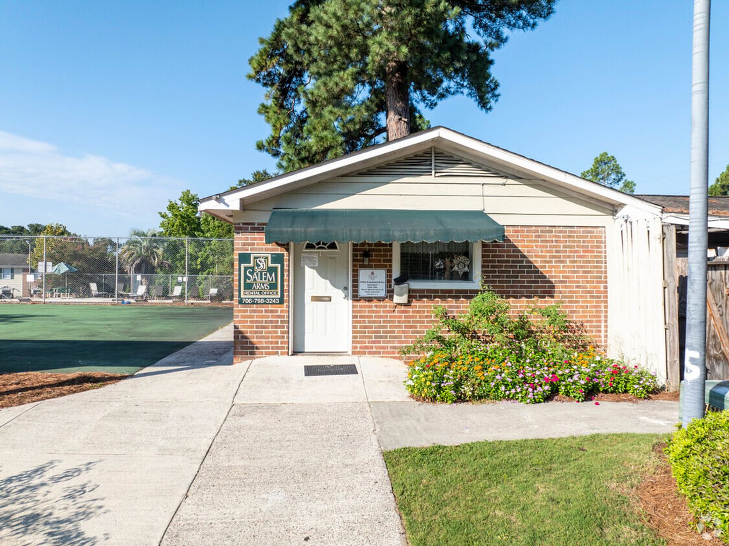 Augusta Apartment: 2243 Rosier Rd, Augusta, GA 30906