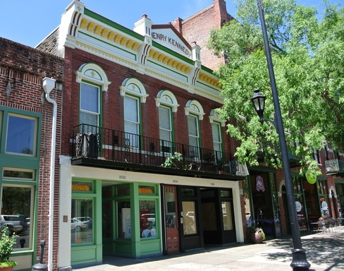 Charming historic downtown apartment – photo 1
