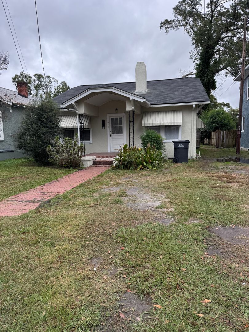 Augusta House: 1010 Merry Street