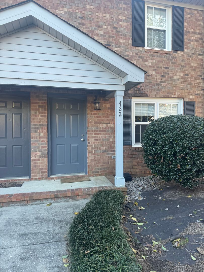 North Augusta Apartment: Victoria Lane