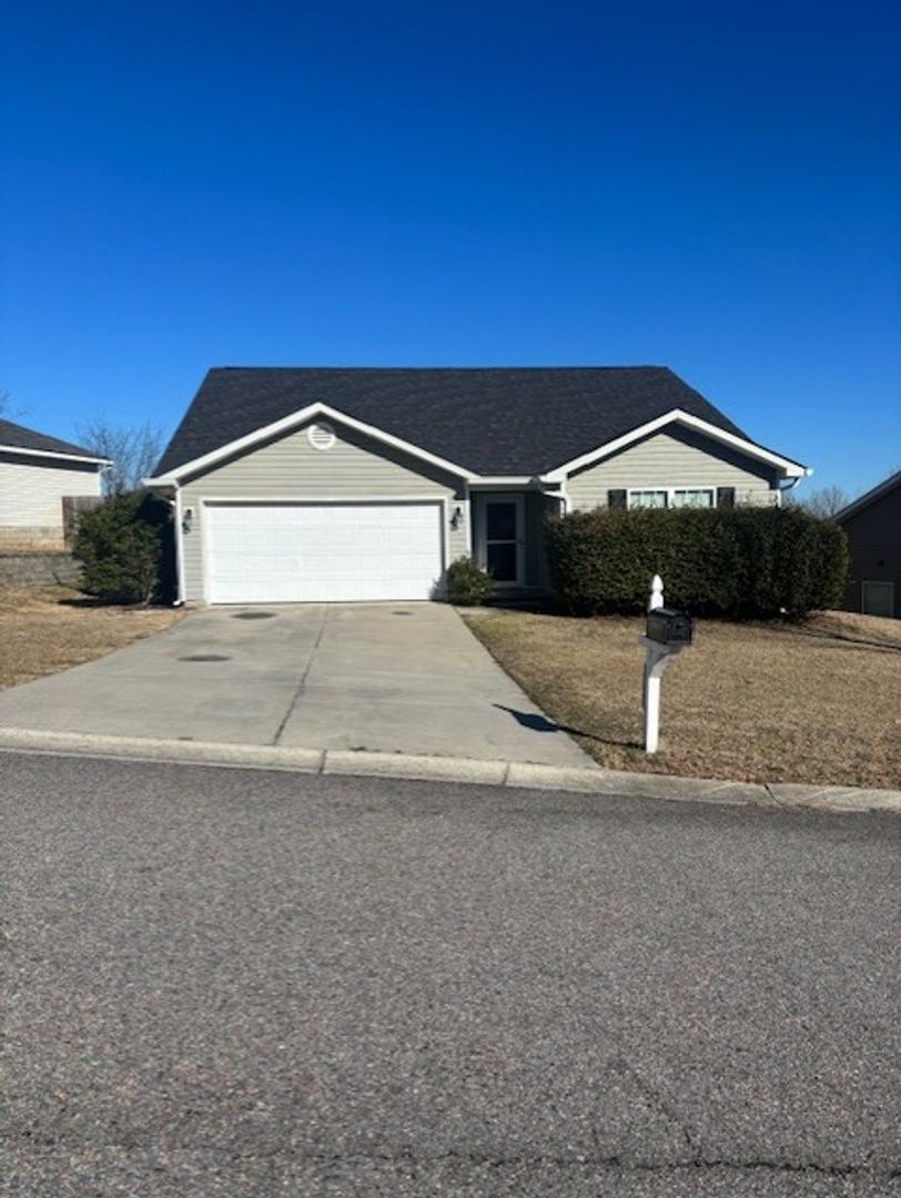 Graniteville House: 2142 Winding Trail