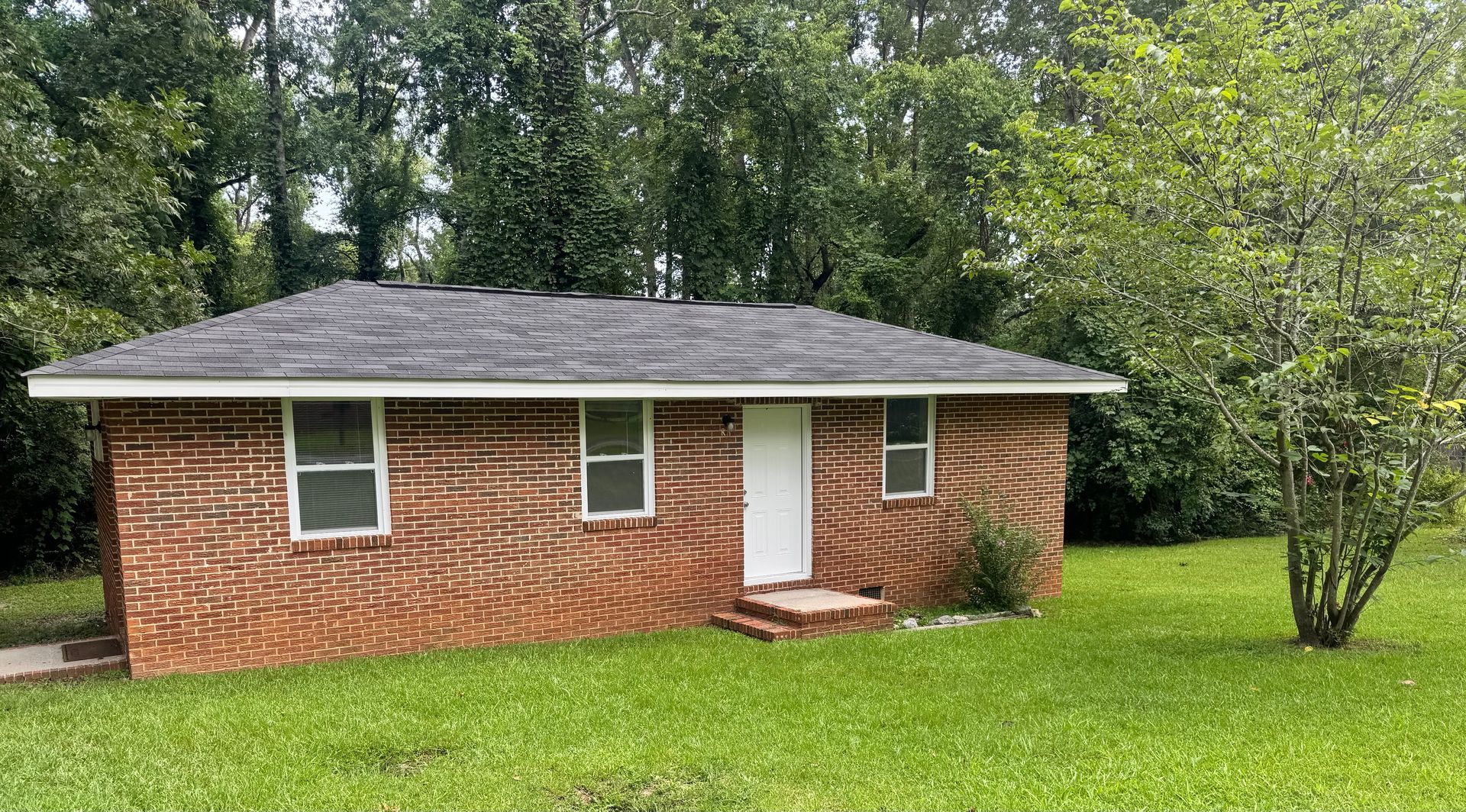 Thomson House: 307 Crawford Lane