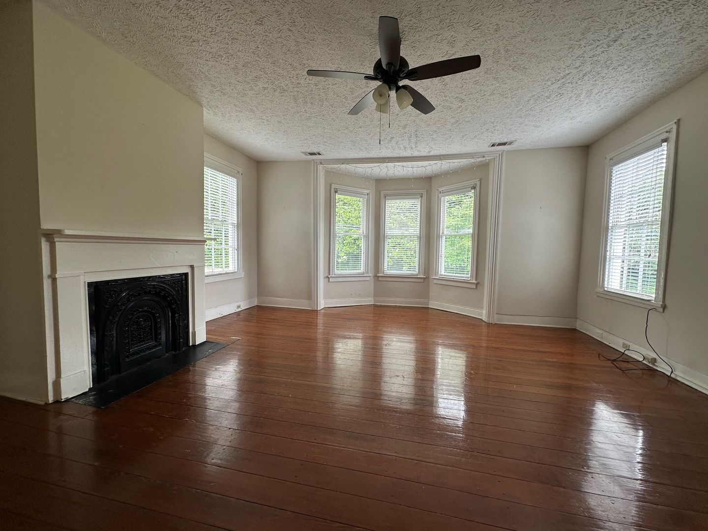 Augusta House: 844 Hickman Road