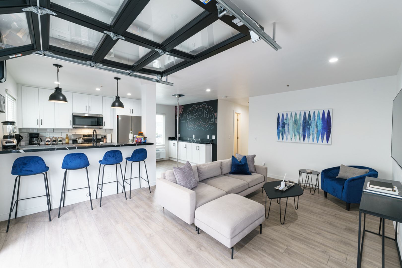 San Diego Apartment: 1468 Hornblend Street