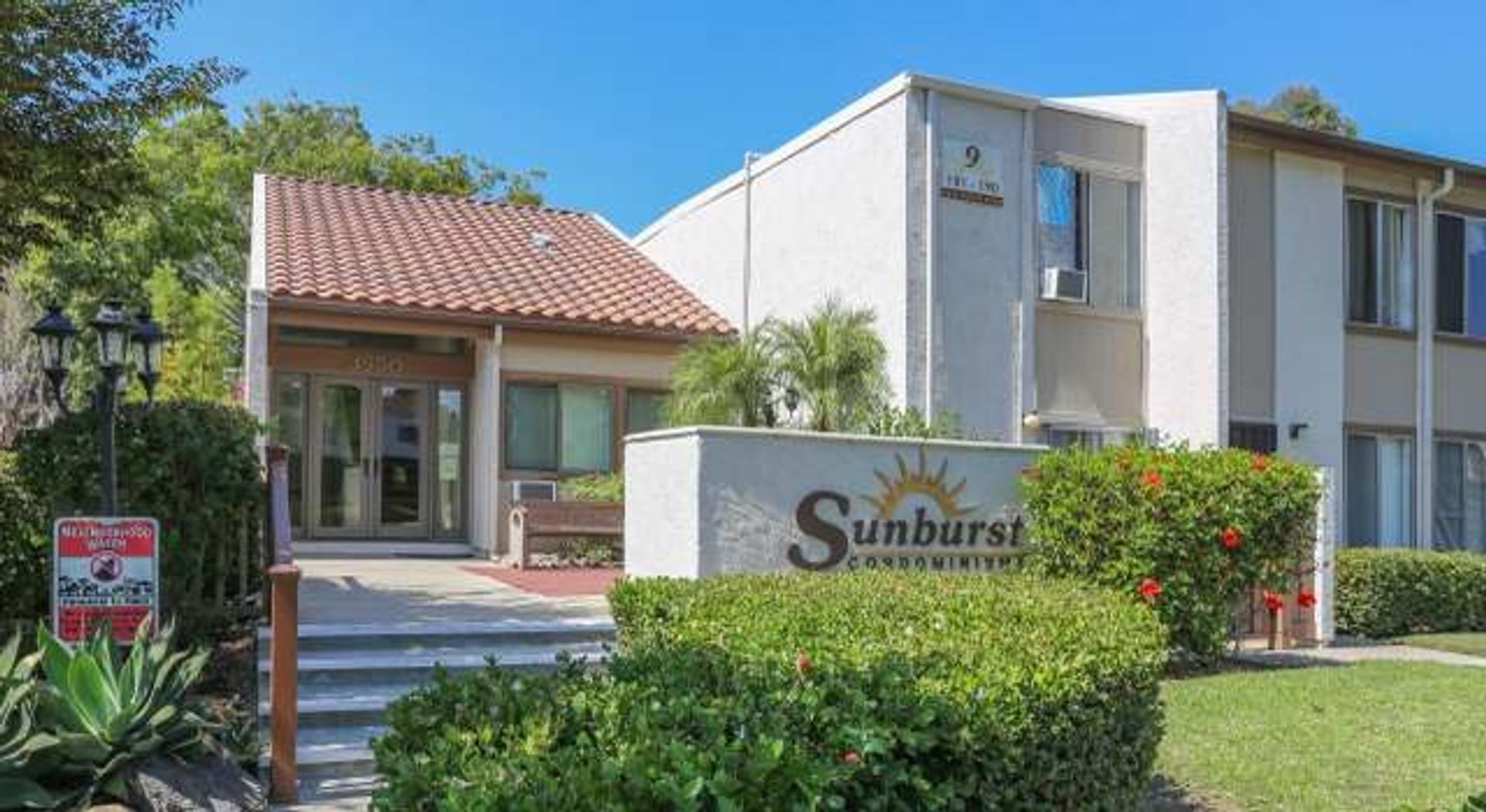 San Diego House: 3549 Castle Glen Drive