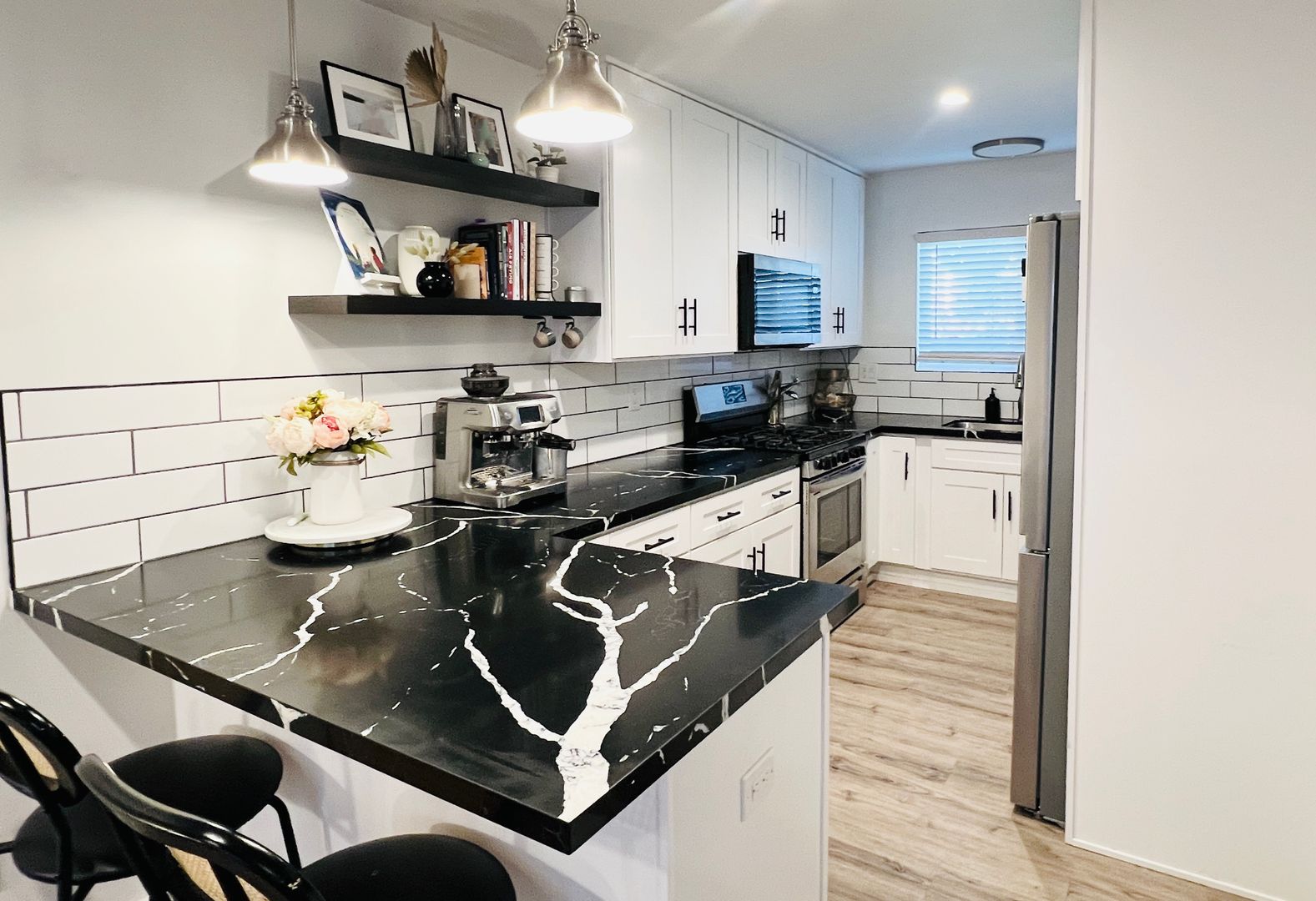 San Diego Apartment: 1468 Hornblend Street