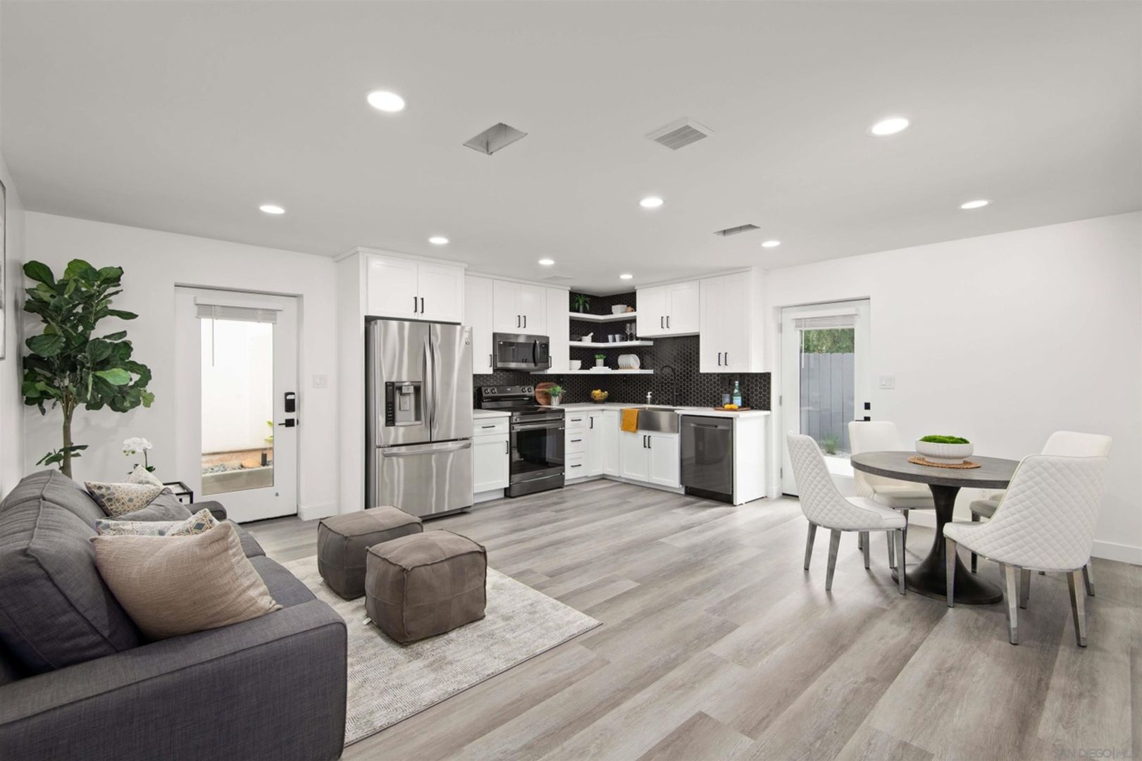 San Diego Apartment: 5160-5166 69th Street