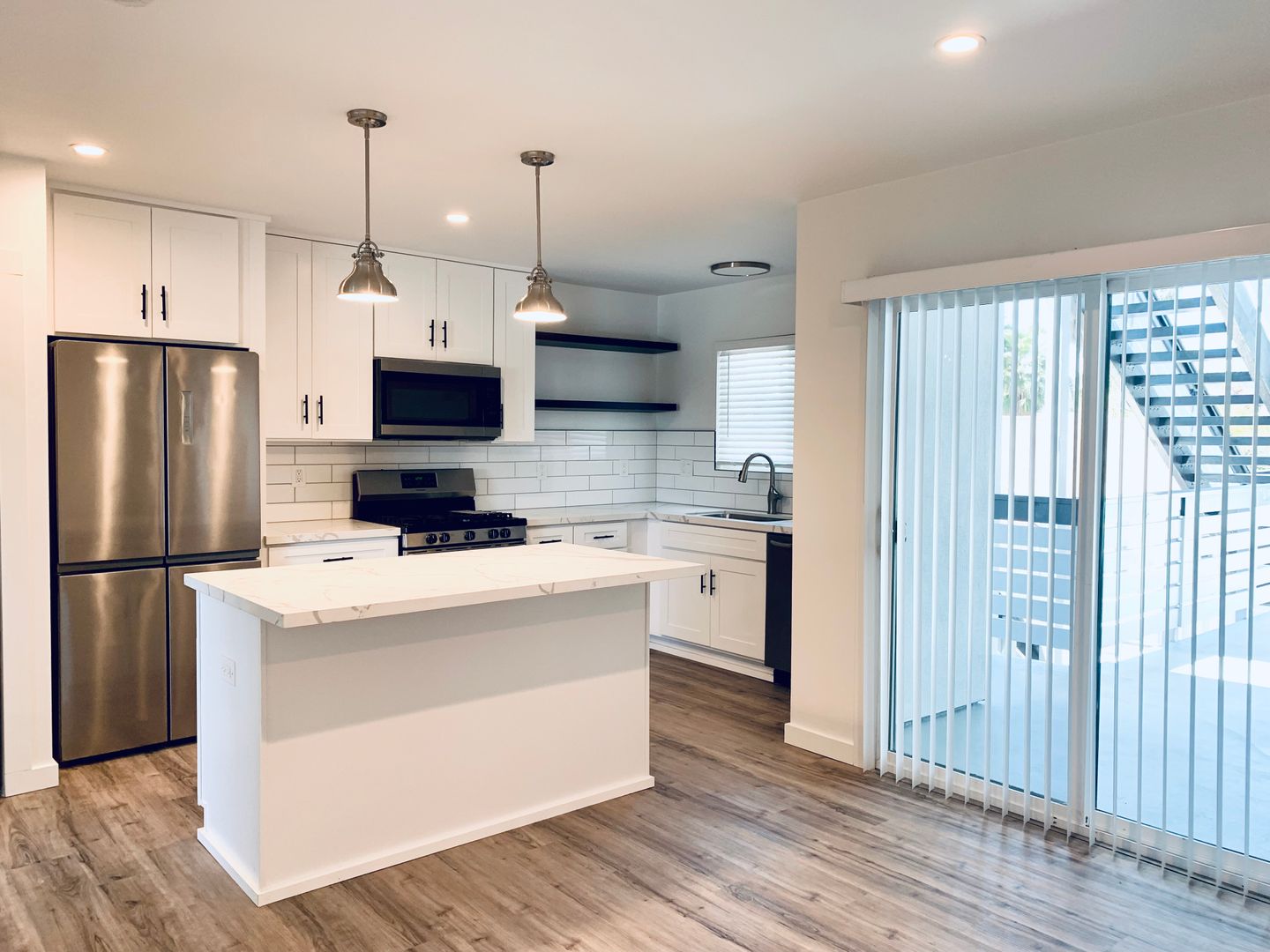 San Diego Apartment: 2121 Thomas Avenue