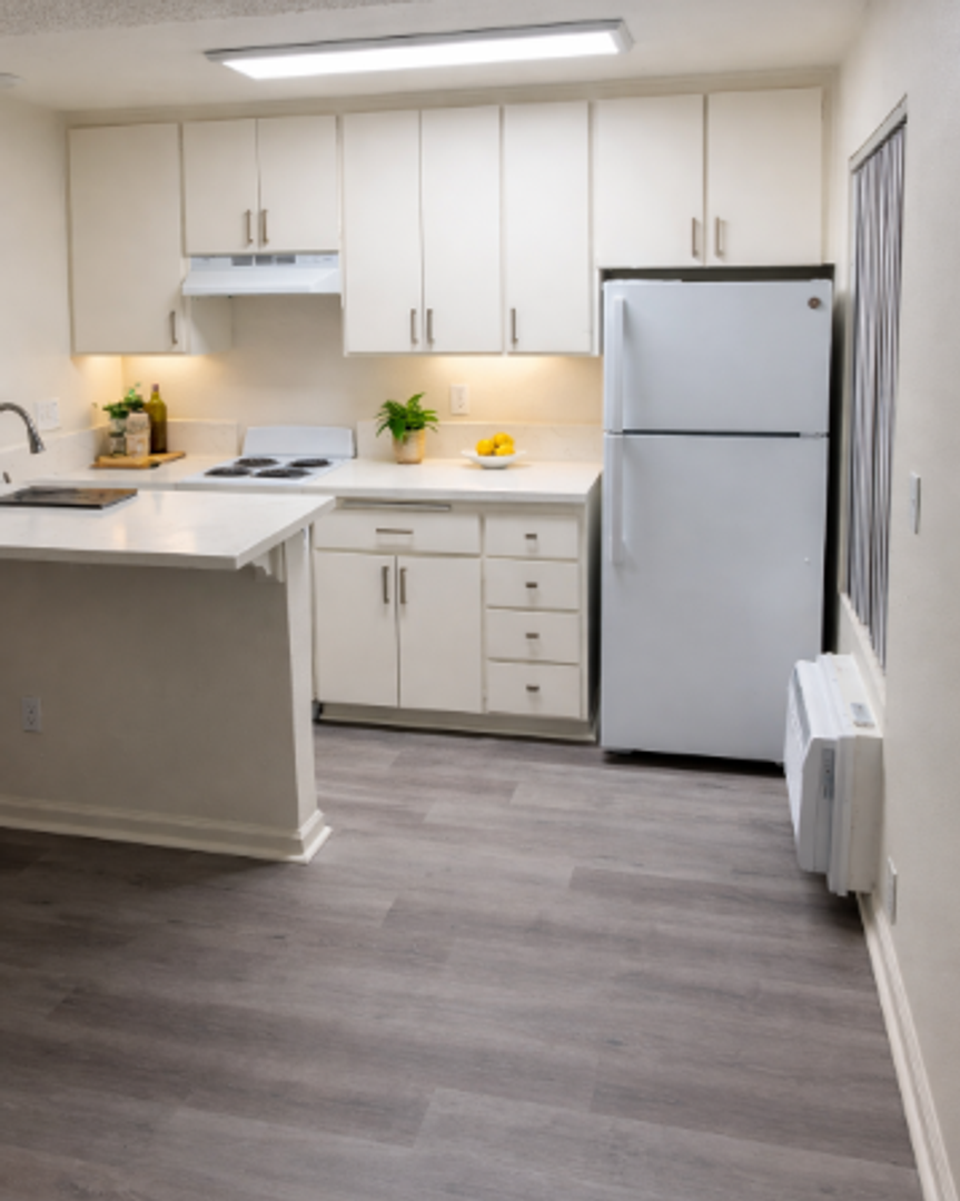 La Mesa Apartment: 7111 Waite Drive