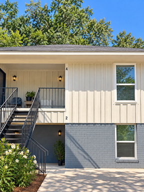 2 Bedroom Apartment – 1303 S. 2nd Street - #4, Conroe, TX 77301