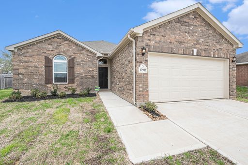 Stunning 4 bedroom home In Lake Conroe Hills