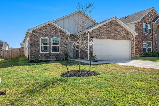 NEVER LIVED IN Spacious 4 Bedroom / 1 Story In Willis – photo 1