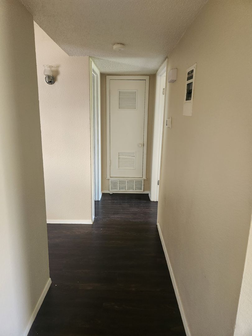 San Angelo Apartment: 902 Shiloh Street