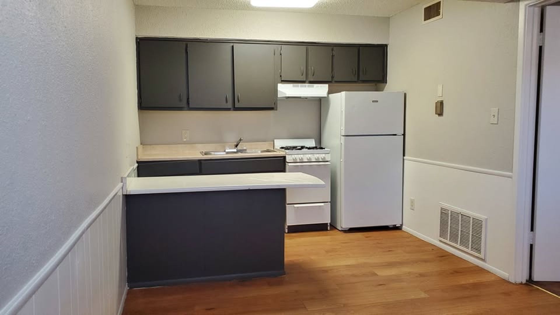 Amarillo Apartment: 2415 S Coulter St