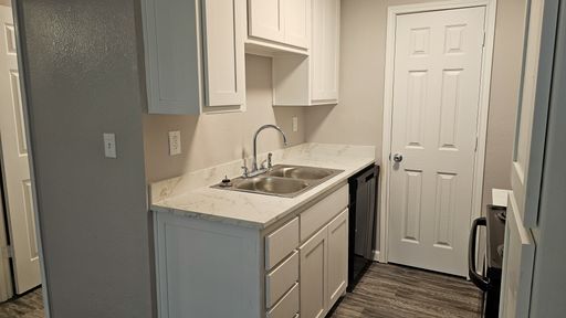 Listing photo thumbnail