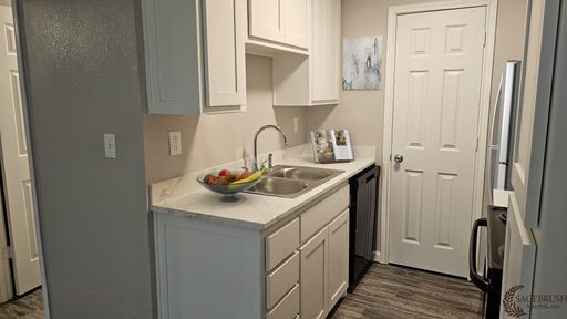 Listing photo thumbnail