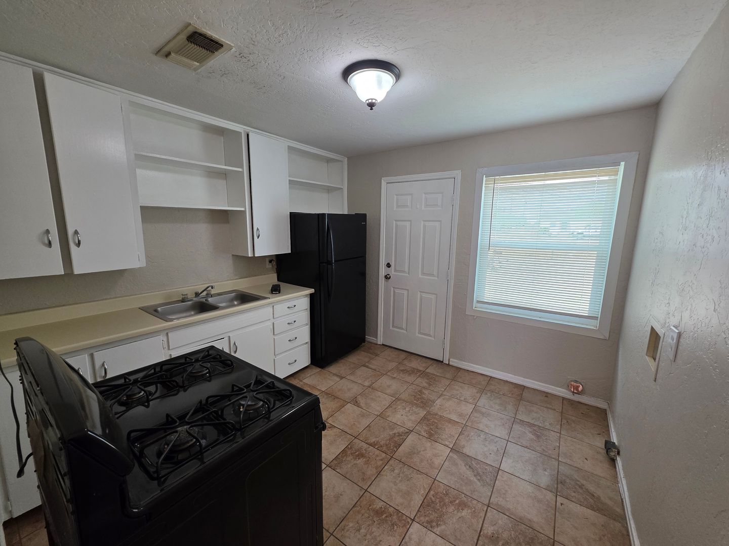 100 20th , L, Canyon, TX 79015