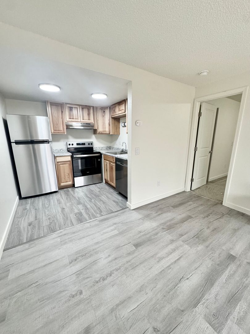 Auburn Apartment: 309, 317, 325, 333, and 2219