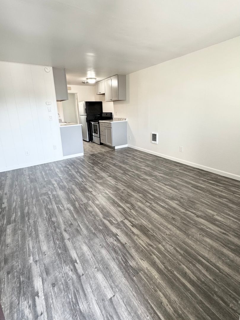 Seattle Apartment: 8830 9th Ave SW
