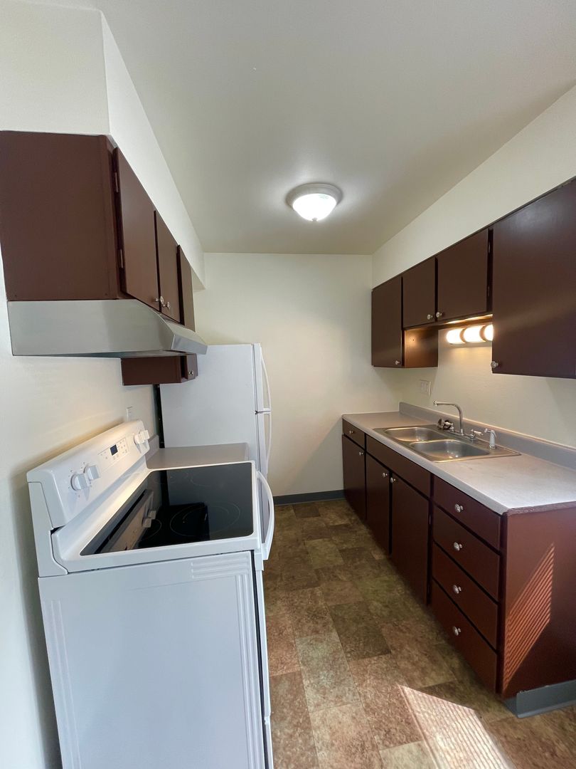 Auburn Apartment: 508  27TH ST SE