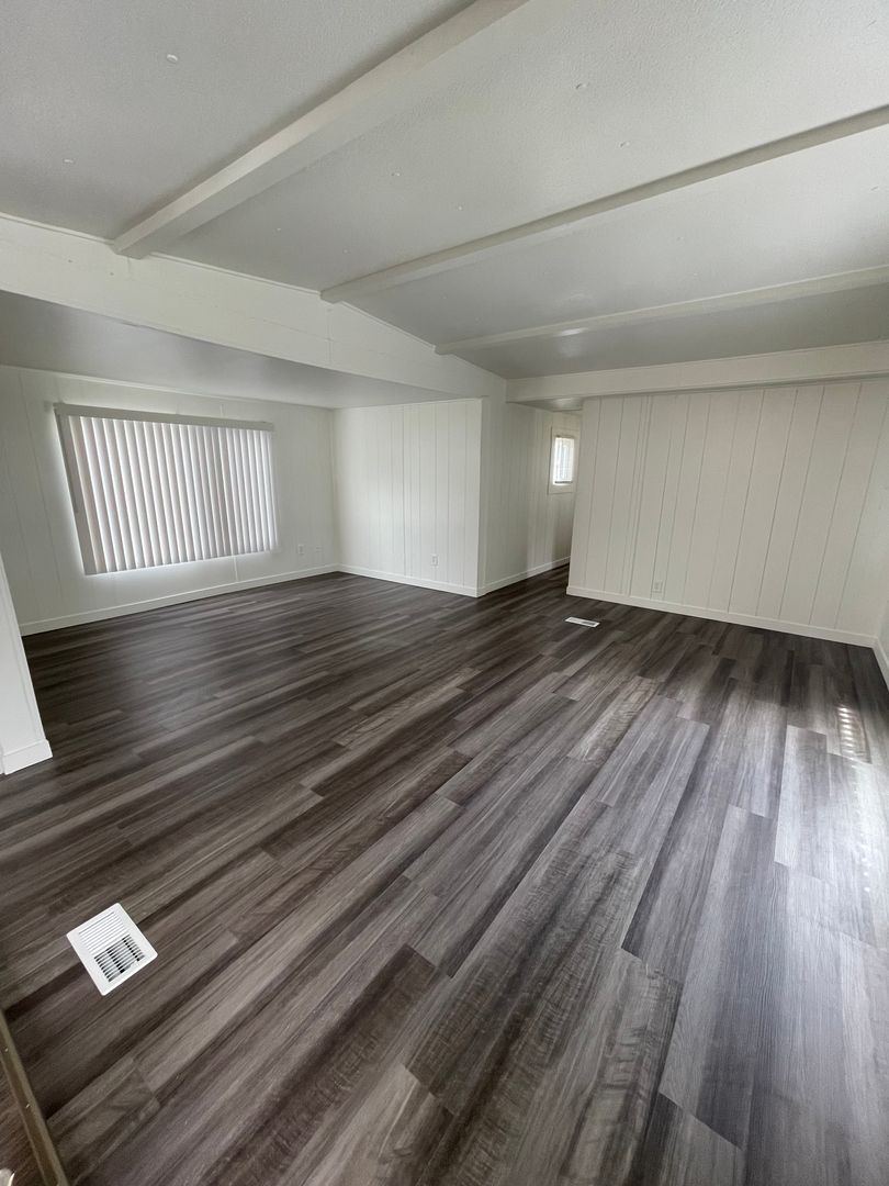 Ravensdale Apartment: 27314 SE Kent Kangley Rd