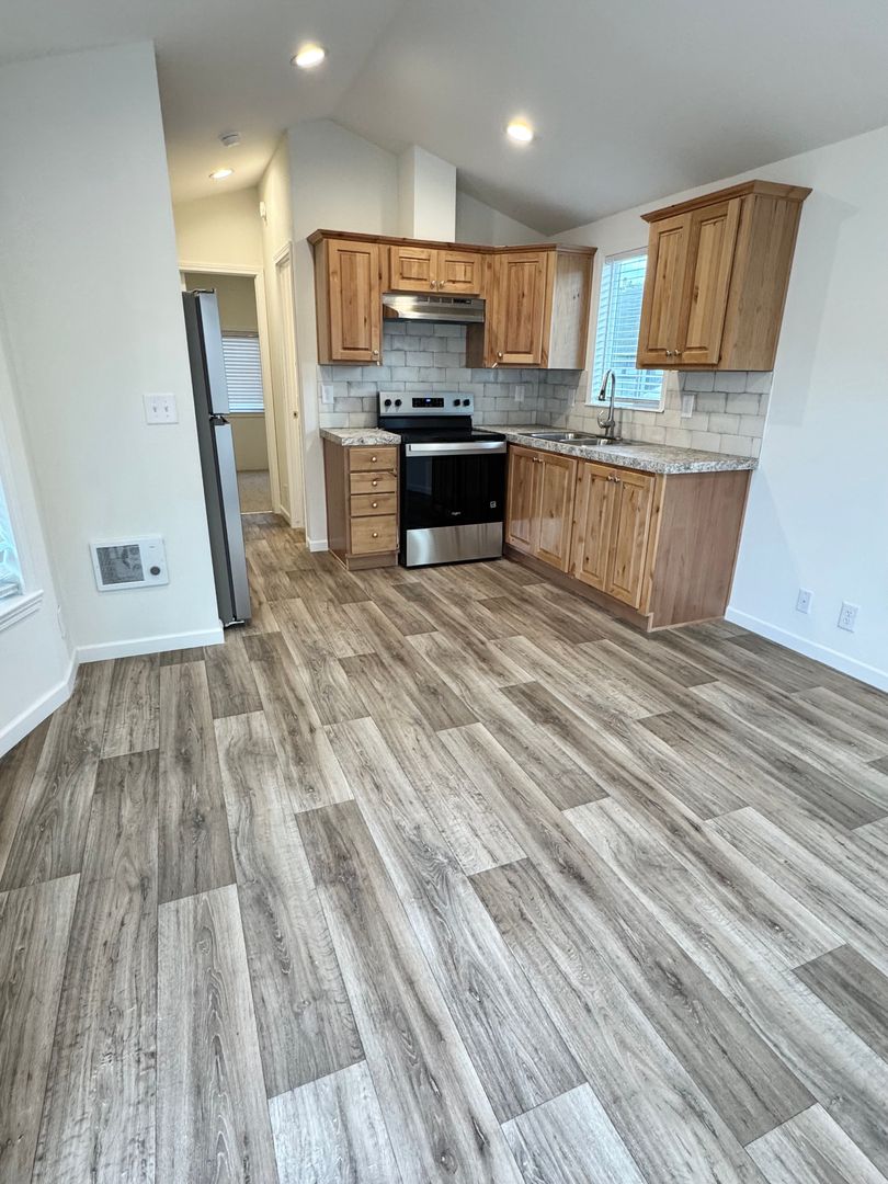 Ravensdale Apartment: 27314 SE Kent Kangley Rd