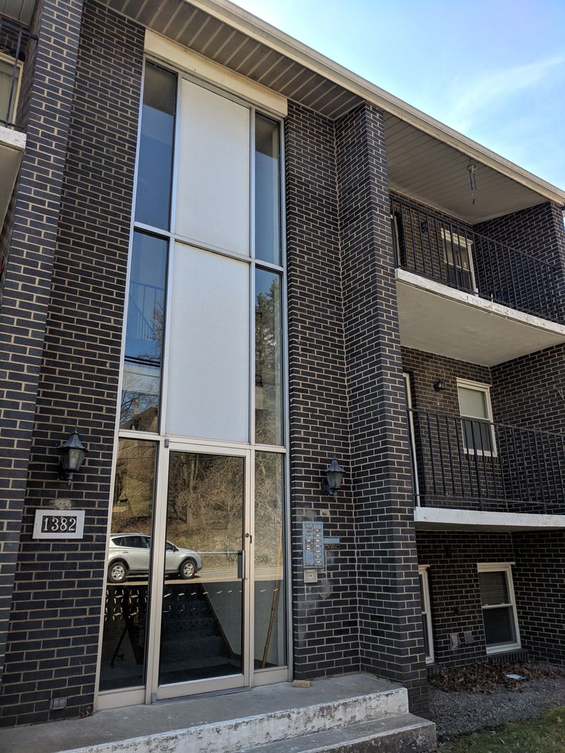 Bridgeville Apartment: 1382 Bower Hill Road