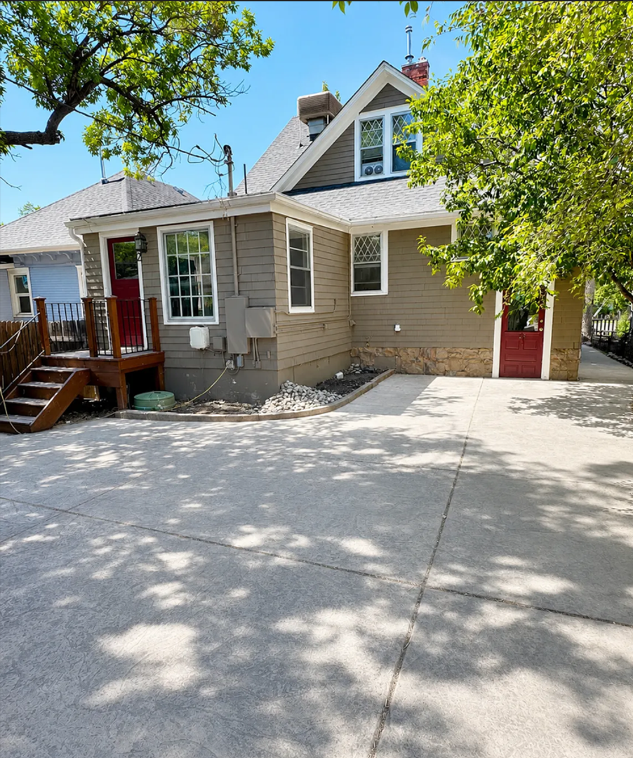 Listing photo