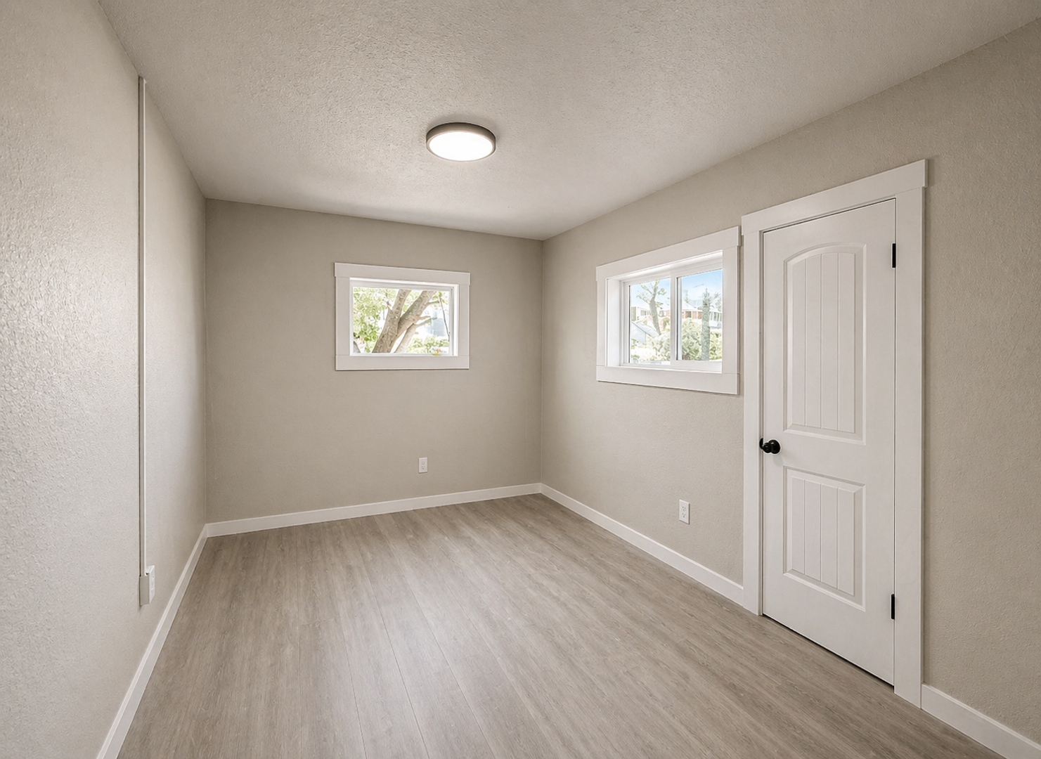 516 N Hudson Avenue 2 of 4