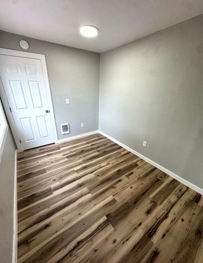 Listing photo thumbnail