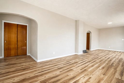 Listing photo thumbnail