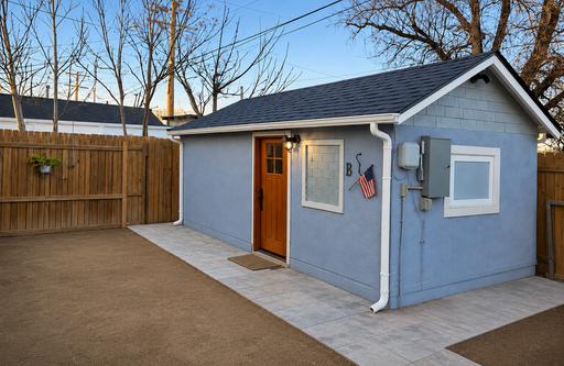Modern Studio Unit in Routt | $595/month – photo 1