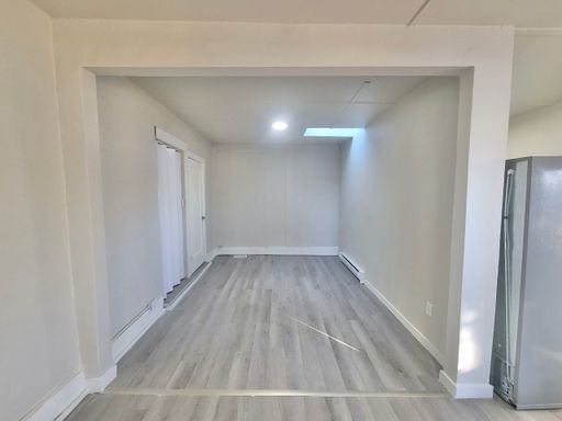 Listing photo thumbnail