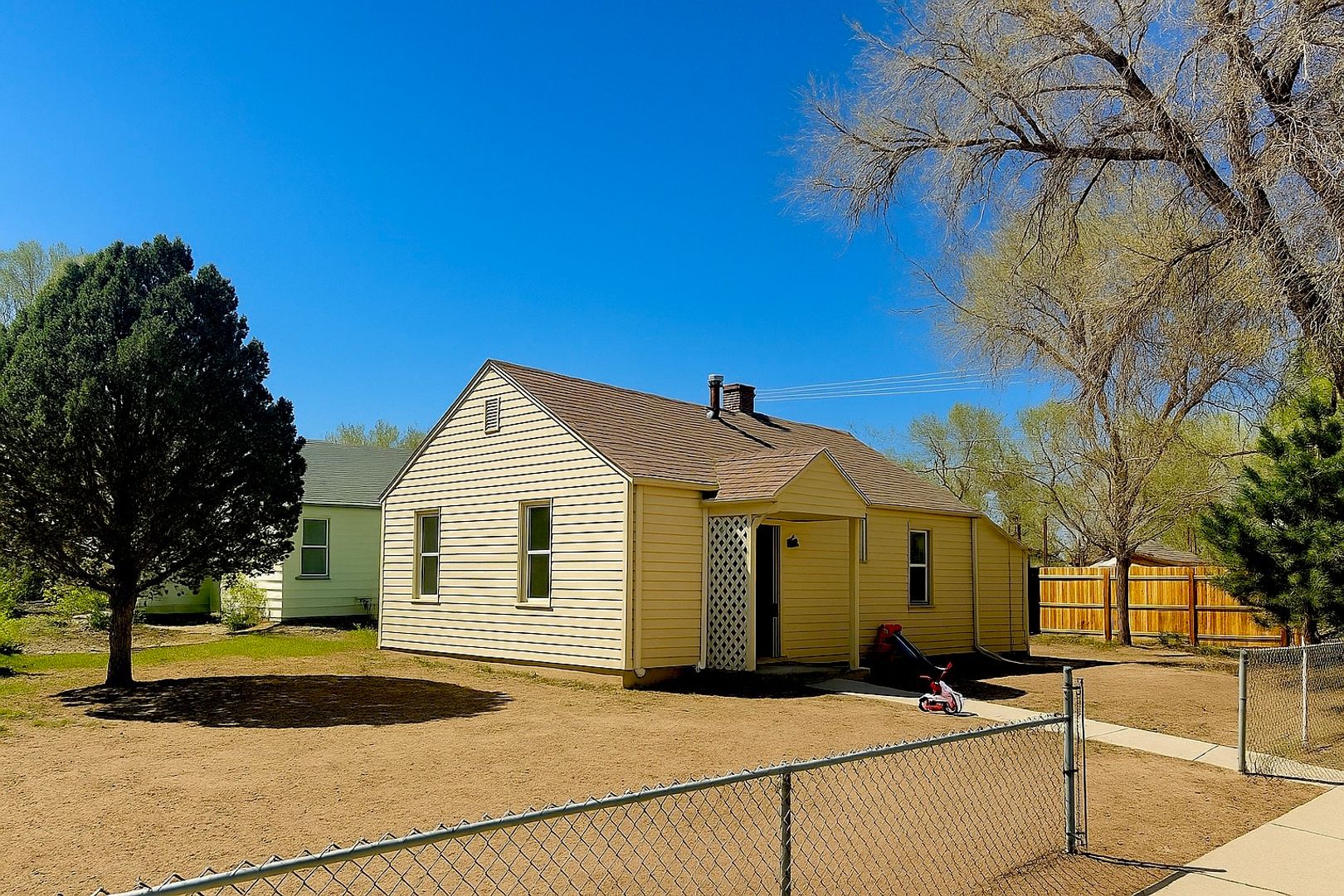 Pueblo Apartment: 2101 W 17th St