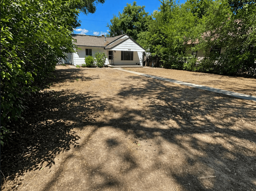 Listing photo thumbnail