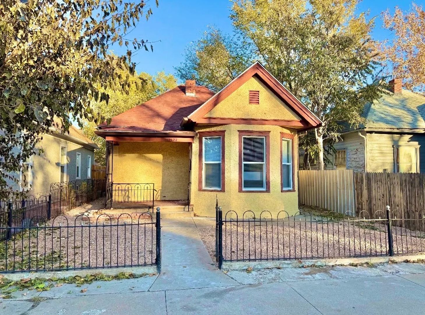 Pueblo House: 1432 Spruce St