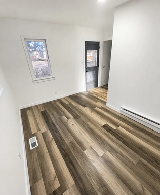 Listing photo thumbnail