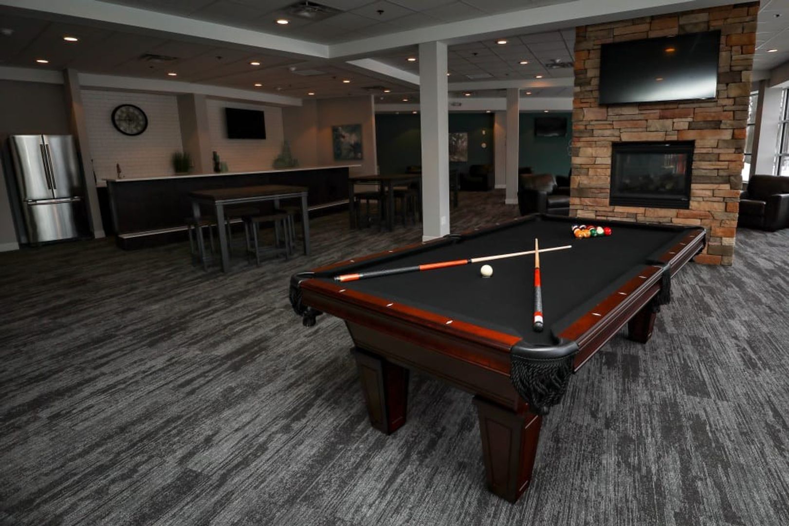 Getzville Apartment: 2402 North Forest Rd