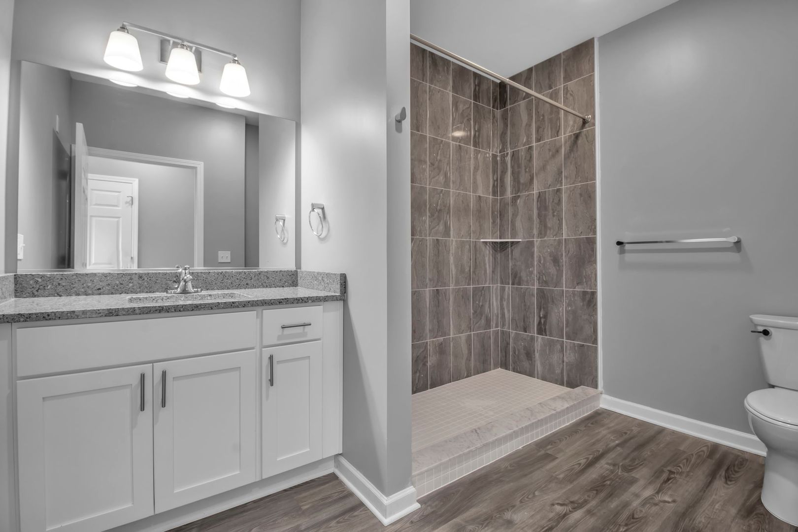 Getzville Apartment: 2402 North Forest Rd