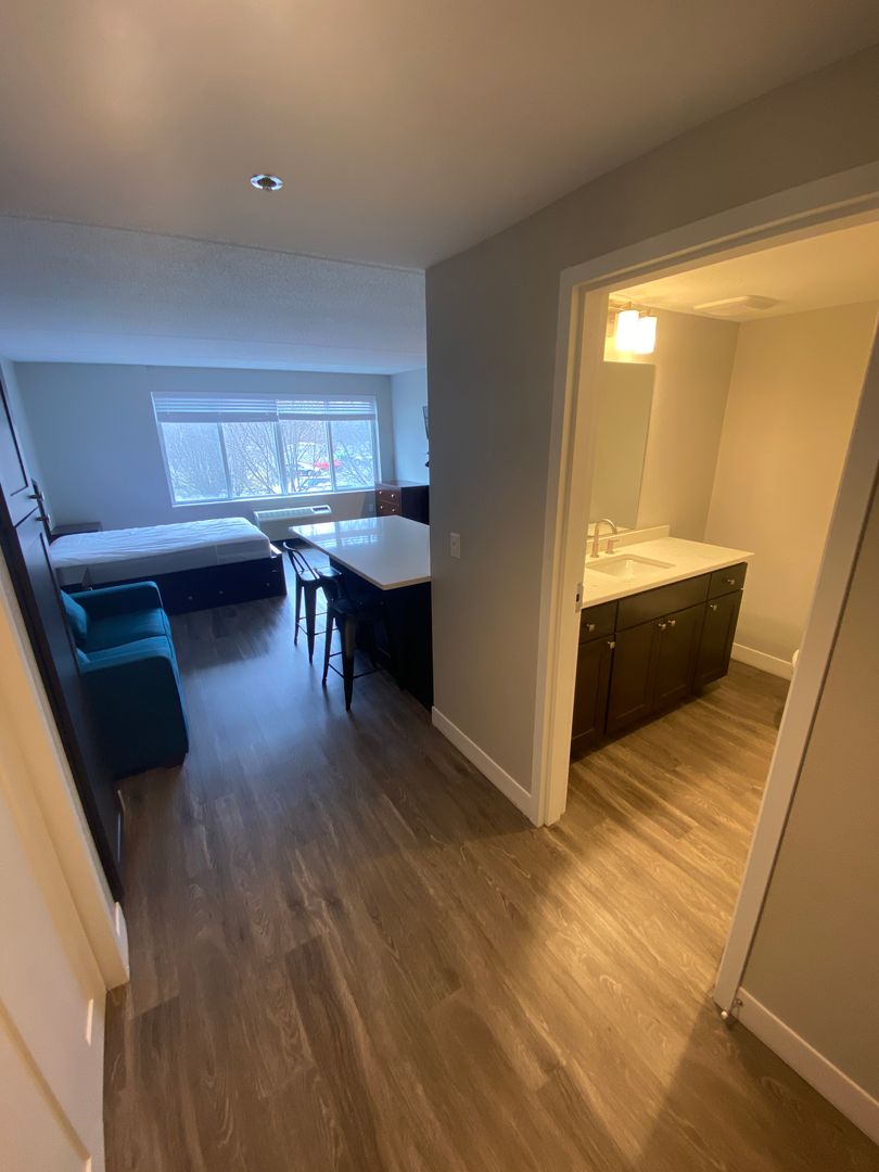 Getzville Apartment: 2402 North Forest Rd