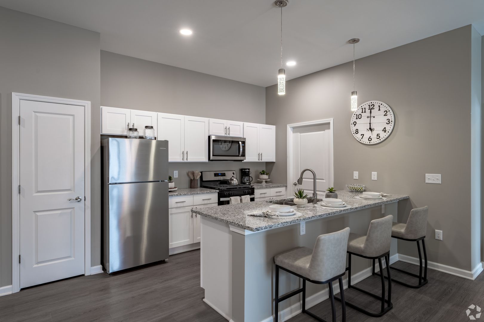 Getzville Apartment: 2635 North Forest Road