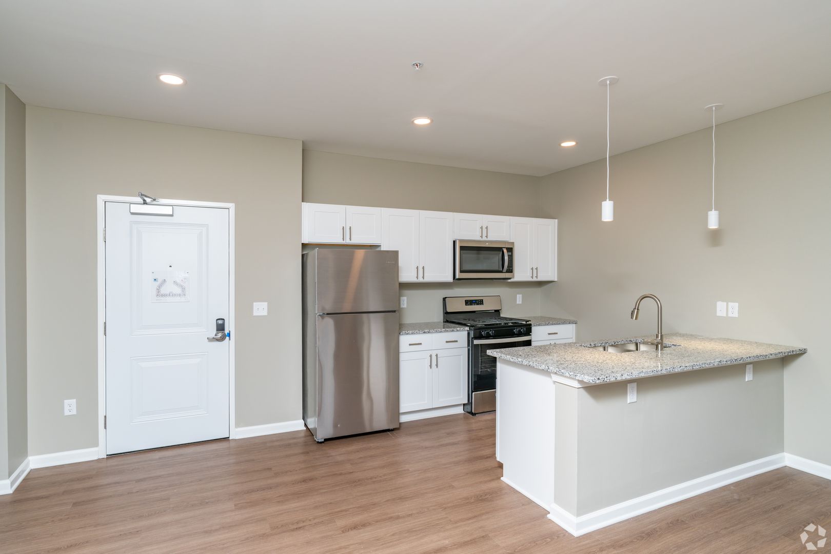 Getzville Apartment: 2635 North Forest Road