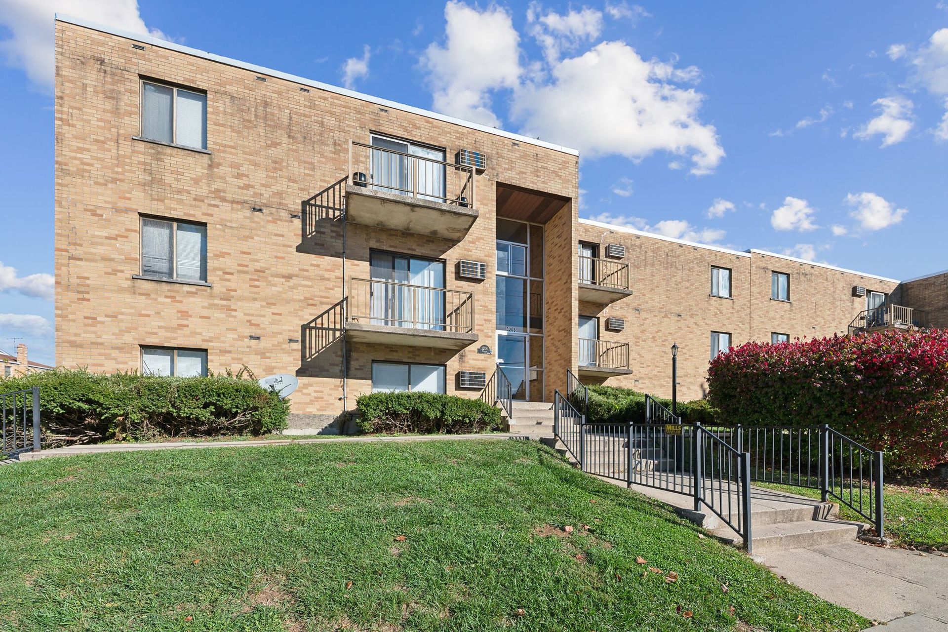 Cincinnati Apartment: 3204-3206 Mozart